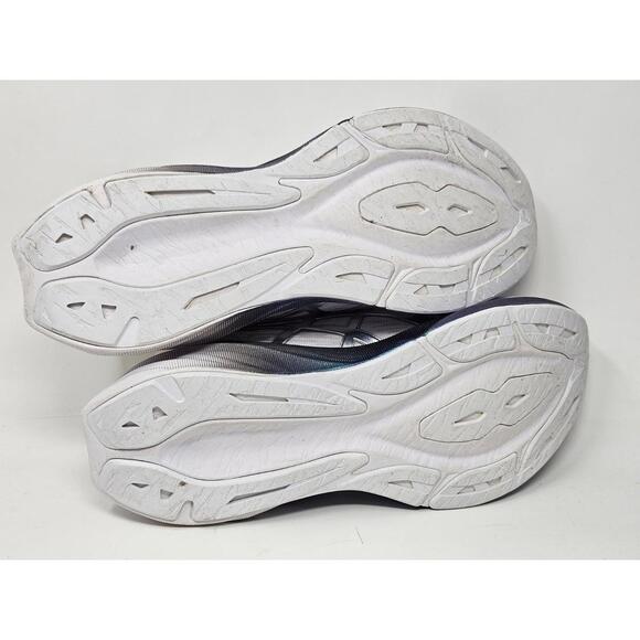 ASICS Novablast 3 - Picture 6 of 6